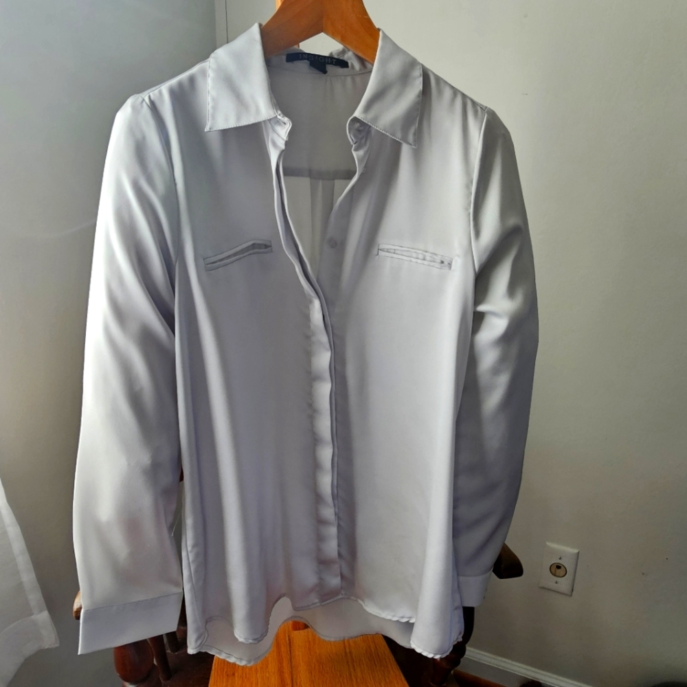 Elegant Silky Silver Button-Up Easy Care Blouse. Sz M